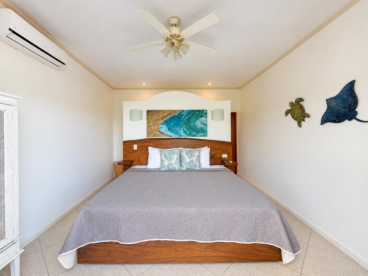 Primary bedroom · king bed